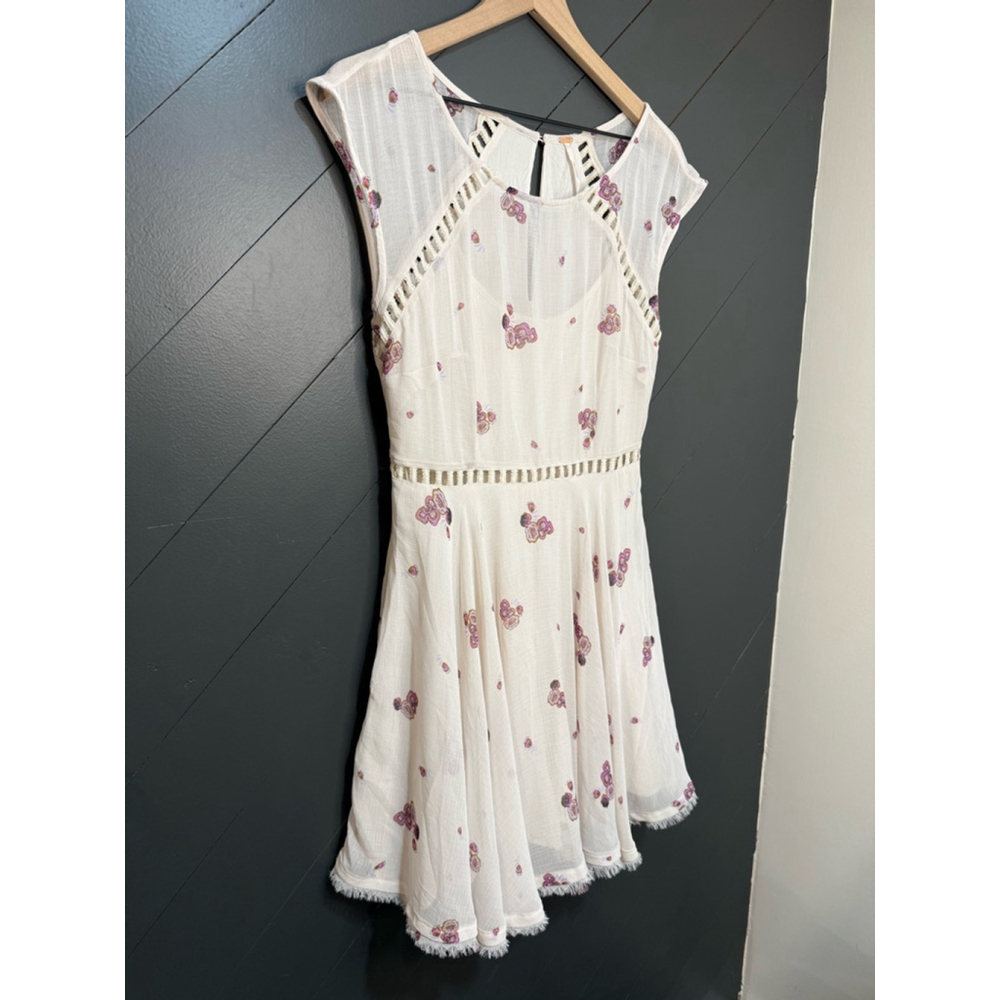 Free People Ivory Floral Mini Dress Size 4 Boho Coquette Cottagecore - Picture 3 of 11